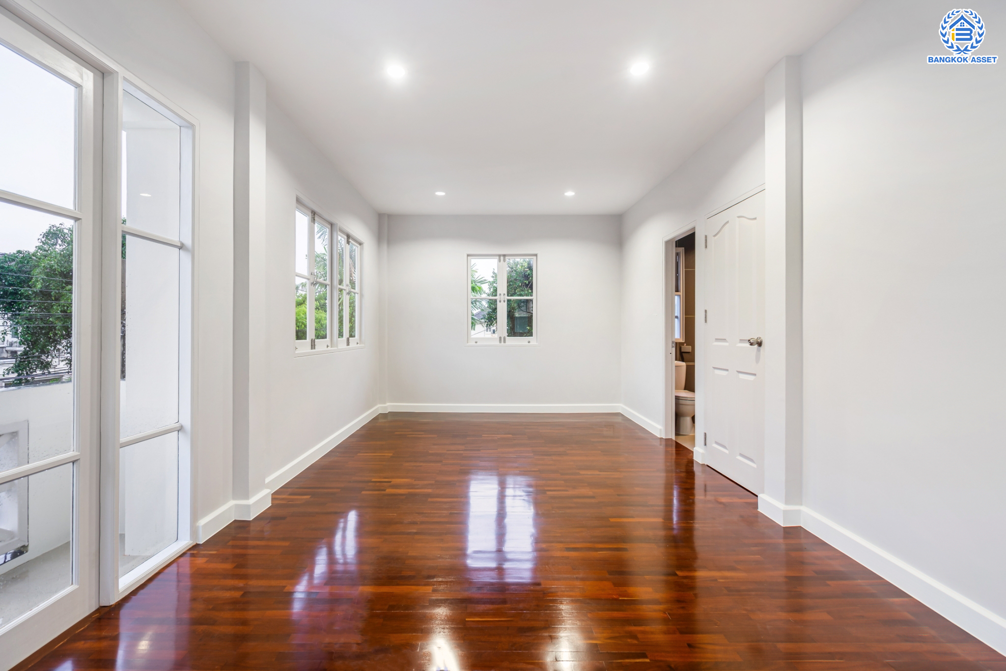 บ้านมือสองตกแต่งใหม่ แบรนด์ LH ม.ชัยพฤกษ์ ทวีวัฒนา เนื้อที่ 51 ตร.ว. ตอบโจทย์ทุกการอยู่อาศัย ด้วยฟังก์ชัน 4 ห้องนอน 3 ห้องน้ำ 1 ที่จอดรถ บนทำเลศักยภาพ เชื่อมต่อทางคู่ขนานลอยฟ้าบรมราชชนนี ใกล้ ม.มหิดล และเซ็นทรัลศาลายา